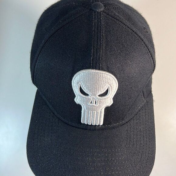 Marvel Authentic Headwear Wool Blend “The Punisher” SnapBack Baseball Cap. Black - Picture 6 of 9